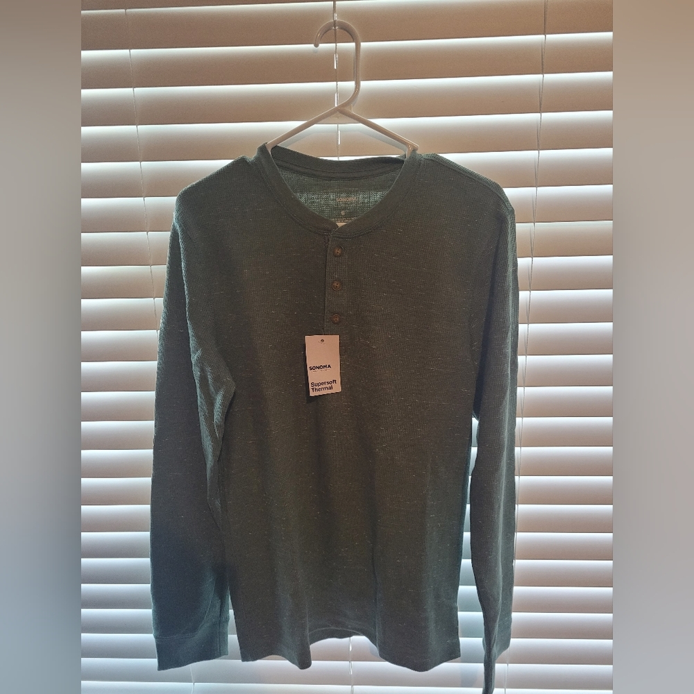 Long sleeve green thermal